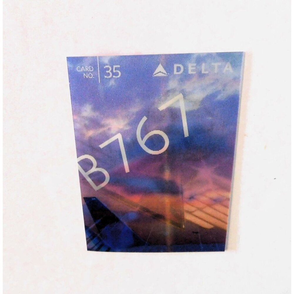 Delta Air Lines Boeing 767 Aircraft 2015 Pilot Collector Holographic Card #35